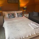 Δωμάτια σε οικογενειακή κατοικία Goscinne Pod Lipa