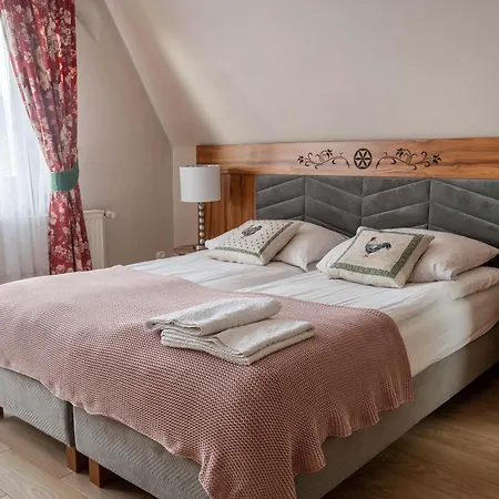 Goscinne Pod Lipa Homestay *